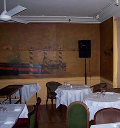 Picture of one of our rental Speakers at a London Restaurant.